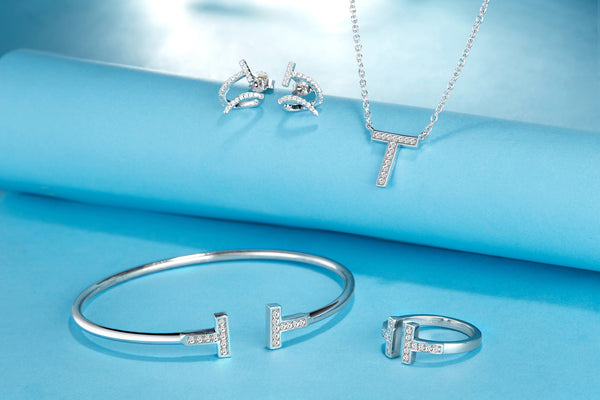 925 Sterling Silver Famous "T" Bracelet